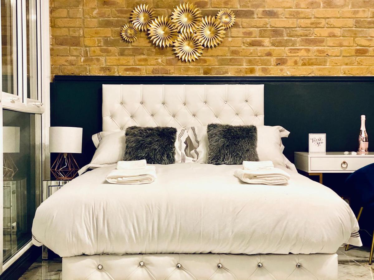 Duke And Duchess Apartments And Rooms - Private In Room Hot Tub Suites Londres Exterior foto