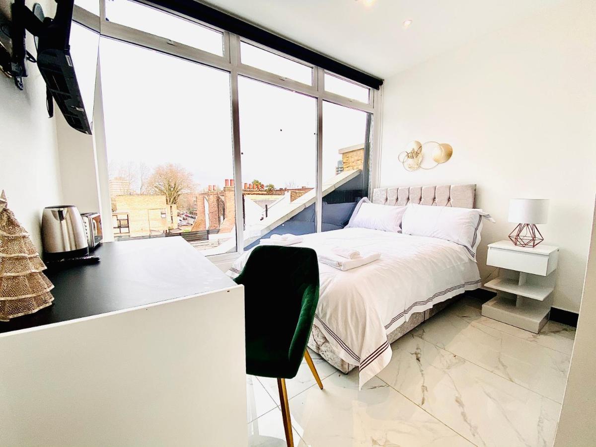 Duke And Duchess Apartments And Rooms - Private In Room Hot Tub Suites Londres Exterior foto