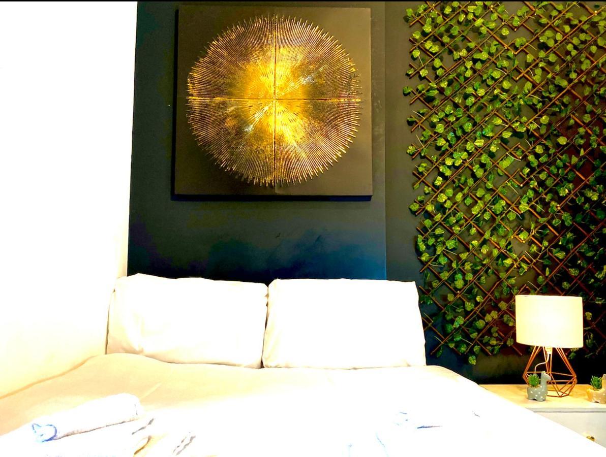 Duke And Duchess Apartments And Rooms - Private In Room Hot Tub Suites Londres Exterior foto