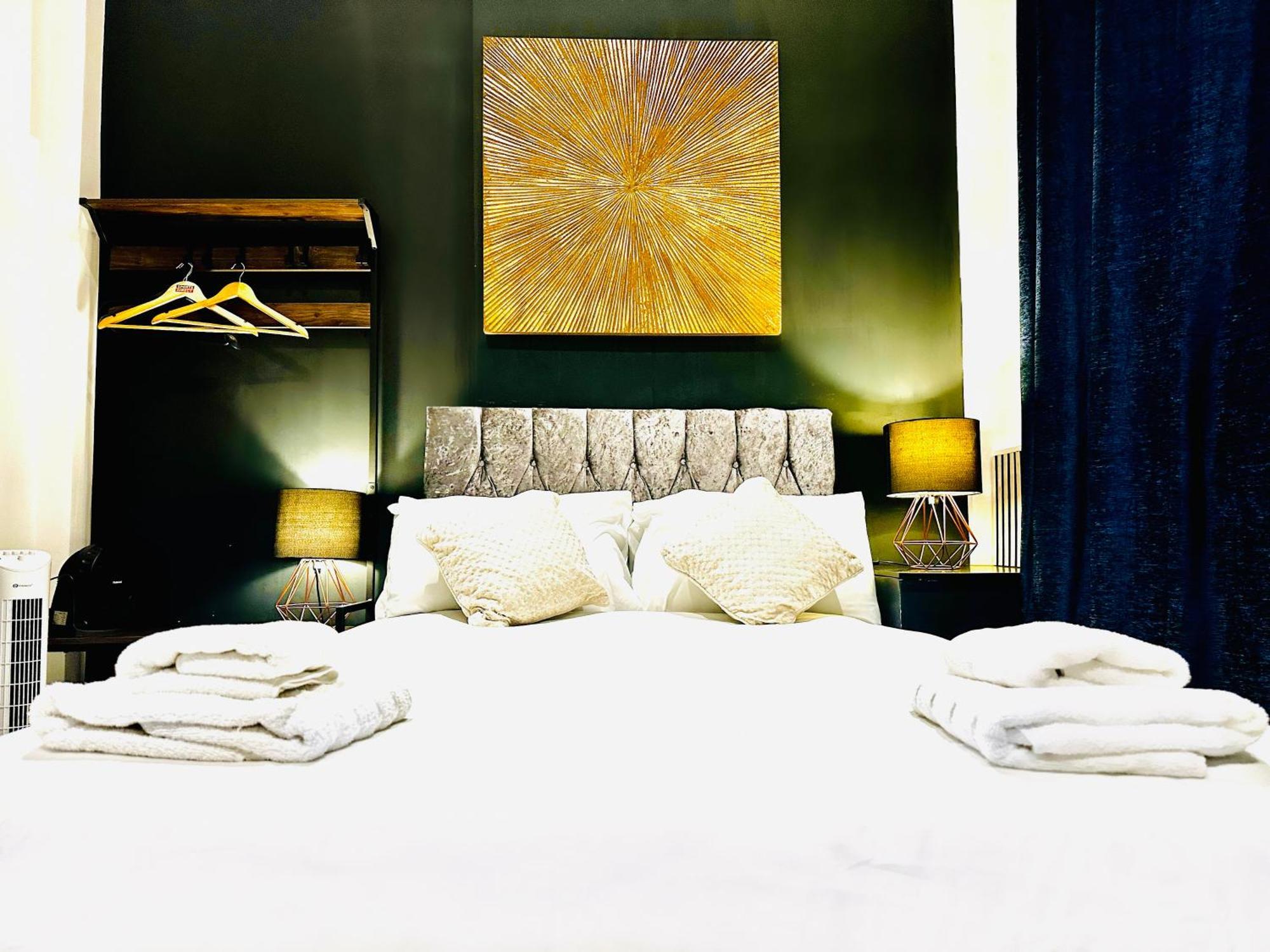 Duke And Duchess Apartments And Rooms - Private In Room Hot Tub Suites Londres Exterior foto