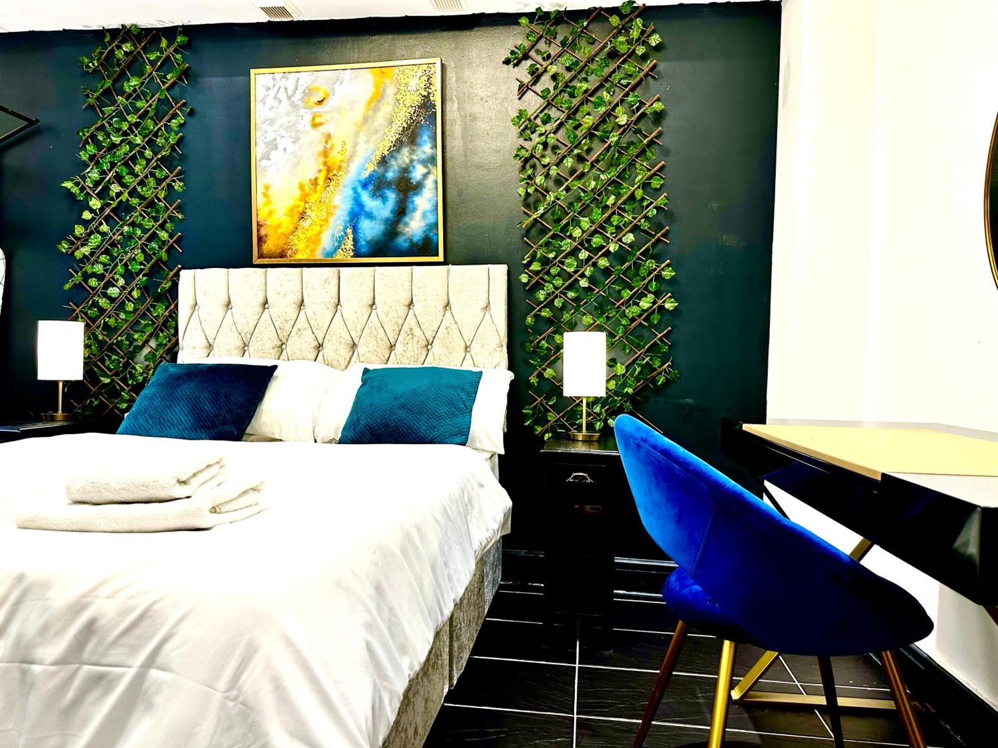Duke And Duchess Apartments And Rooms - Private In Room Hot Tub Suites Londres Exterior foto