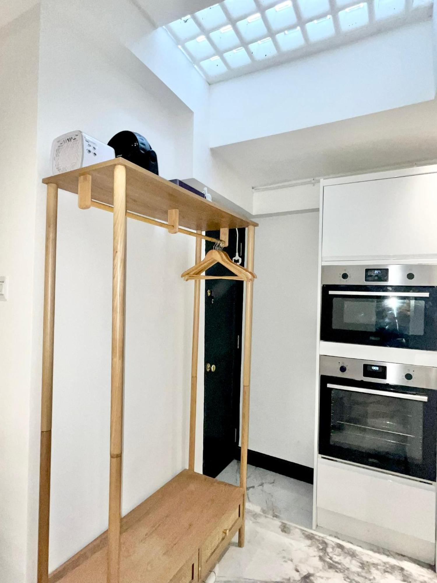 Duke And Duchess Apartments And Rooms - Private In Room Hot Tub Suites Londres Exterior foto